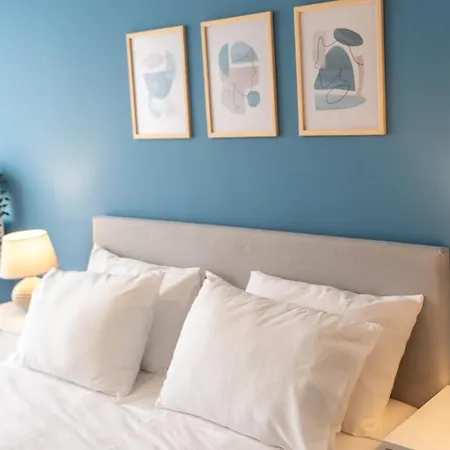 Stylish 2-bdr 15 Min From Axis Mall *